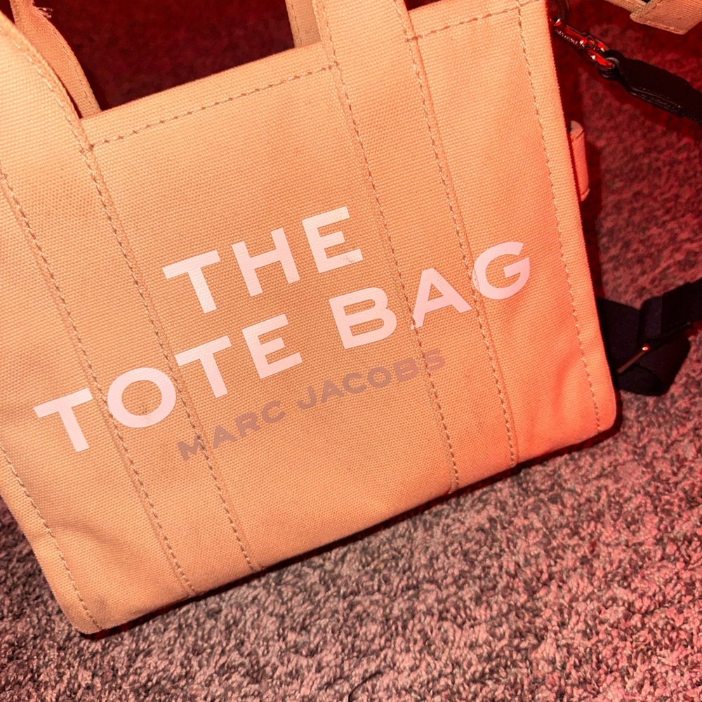 Marc Jacobs Tan Tote Bag
